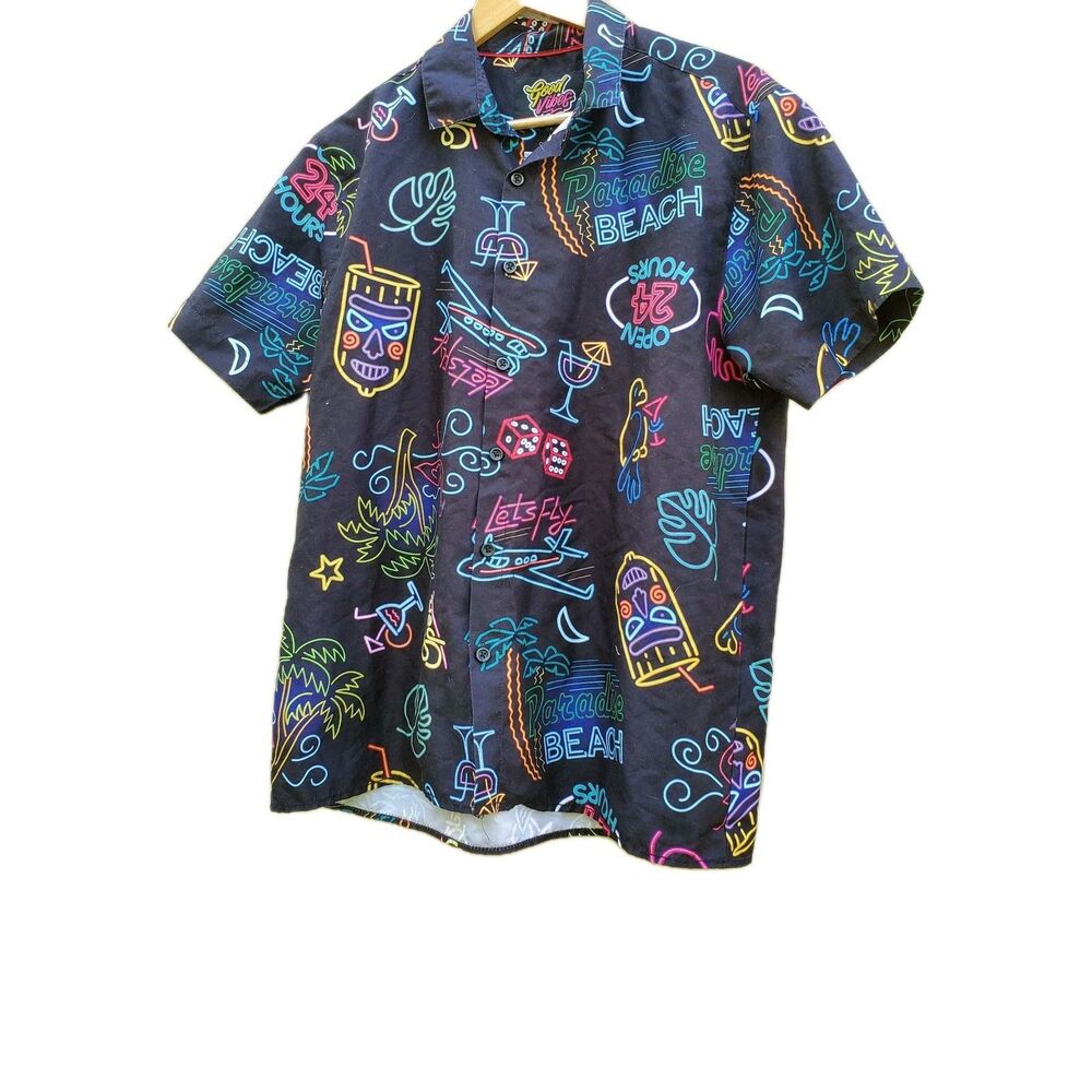 Junior's Good Vibes Polyester Short Sleeve Button Down Shirt Large